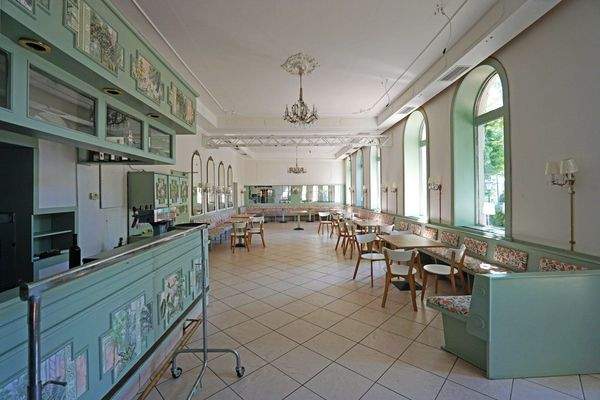 freundliches Restaurant / Café