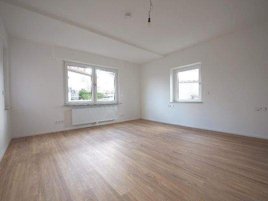 Zimmer mit drei Lichtseiten