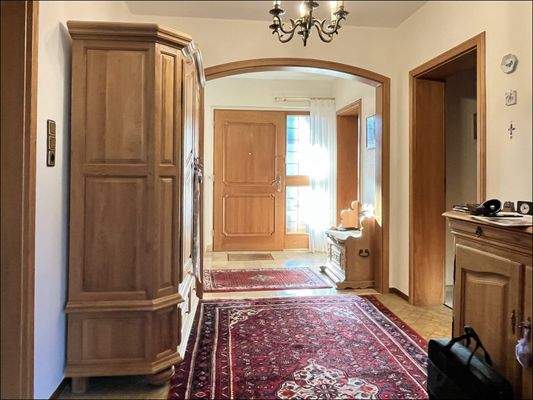 Diele und Eingangsbereich mit viel Platz