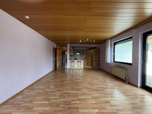 Wohnzimmer, Esszimmer und Küche