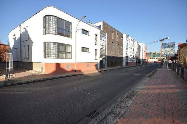 Hausansicht u. Hauseingang