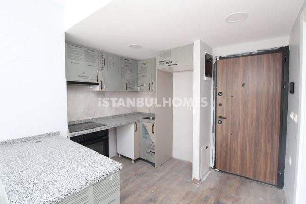 Apartment Close to Buyukdere Avenue and Metro in Kagithane
