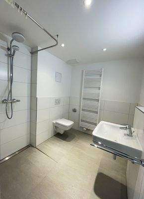 Wohnbeispiel - barrierefreies Badezimmer