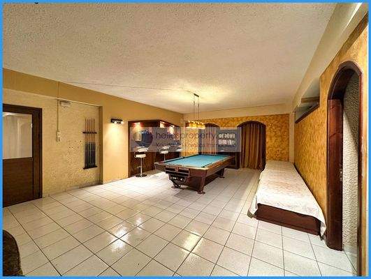 52bdc8c28b25490ebed374879ecf0ab3-original