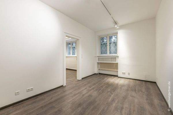 Weiteres Büro im UG