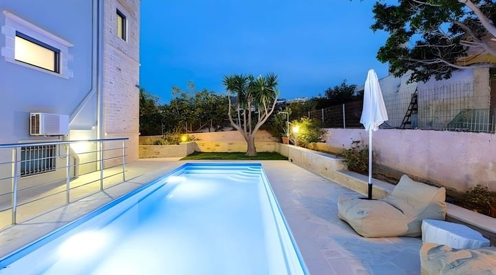 Luxusvilla auf Kreta mit Panoramameerblick, Pool u