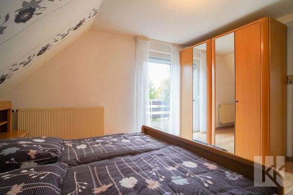 Schlafzimmer mit Zugang zur...