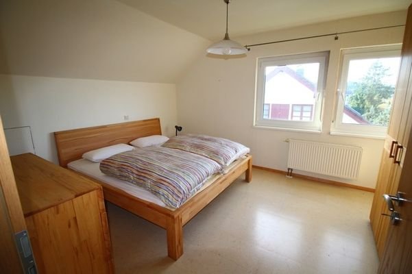 Schlafzimmer DG