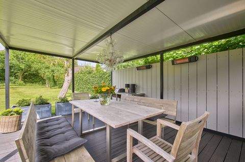 Überdachter Essplatz