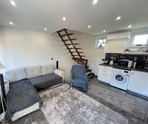 Komplett renovierte Wohnung in Balatonlelle, 10 Minuten vom Balaton entfernt Apartment