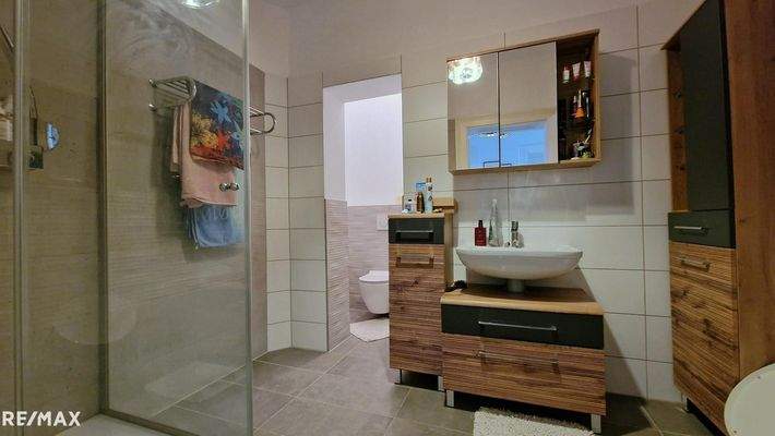 Bad in Gästewohnung EG