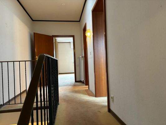 Aufgang zum Hochparterre vor Entkernung