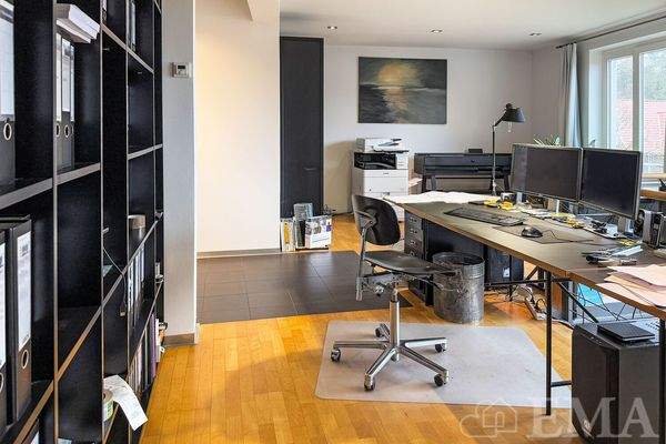 Bürobereich in der Galerie