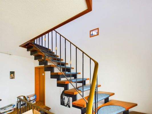 CAM03784G0-PR0052-STILL108