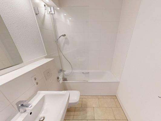 Badezimmer mit Stehwanne