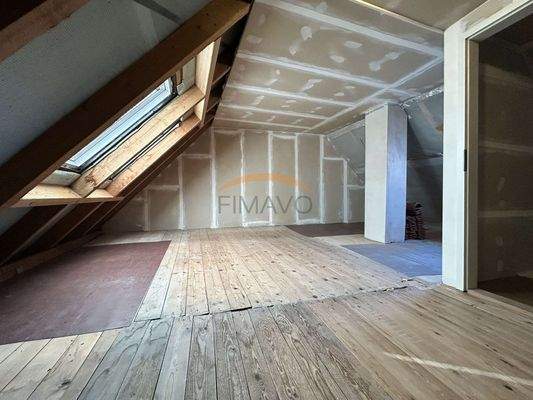 ausbaubarer Dachboden...