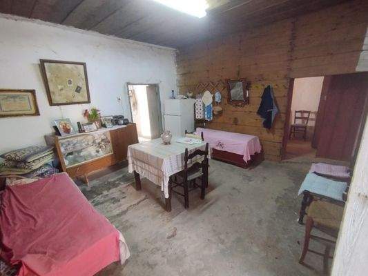 Kreta, Agii Pantes: Klassisches Steinhaus in traditionellem Dorf zu verkaufen