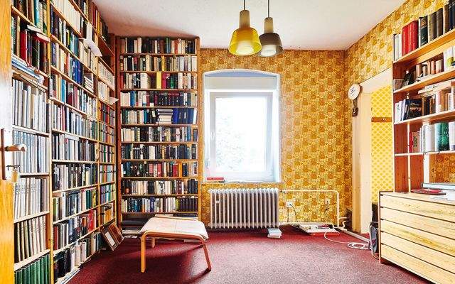 Die Bibliothek im Obergeschoß