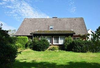 Haus Front.jpg
