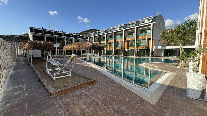 Elegant Real Estate Near the Sea in Alanya Konaklı