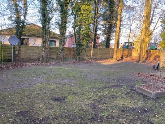 Garten hinter dem Haus