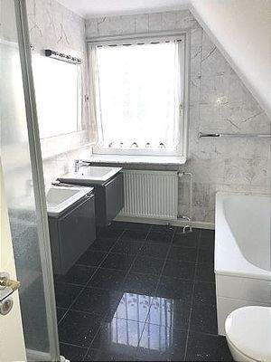 Badezimmer im I. OG