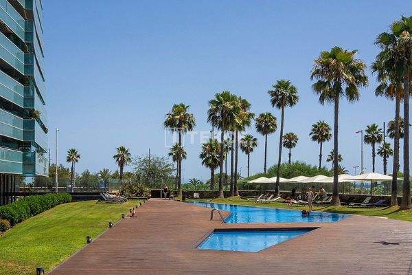 Duplex Penthouse in a Residence Near the Sea in Barcelona