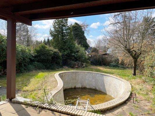 Pool.JPG
