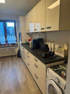 Küche mit Einbauküche 1