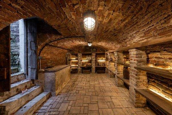 Weinkeller mit Top Bedingungen 