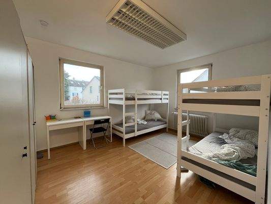 Alle Zimmer sind mit Laminatböden ausgestattet.