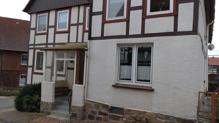 Fassade,  1 Eingang
