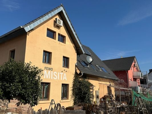 Wohnhaus mit 2 Ferienwohnungen