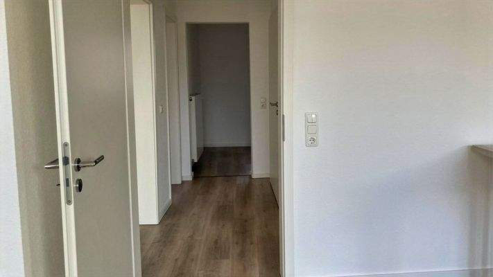 Blick von Küche in Flur