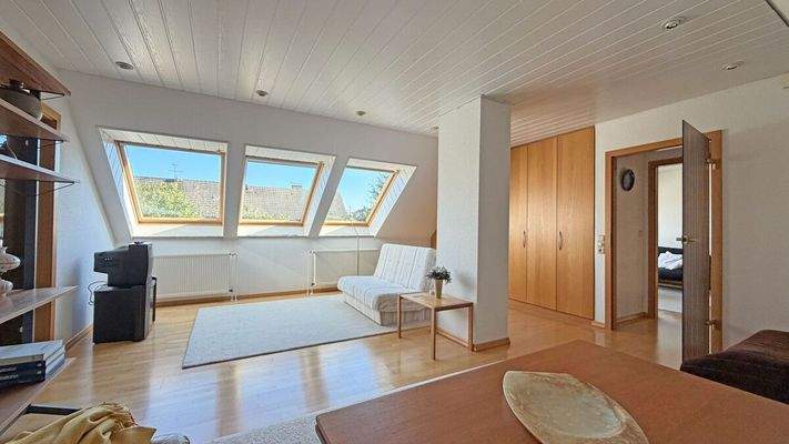 Wohnlich ausgebaute Nutzfläche DG