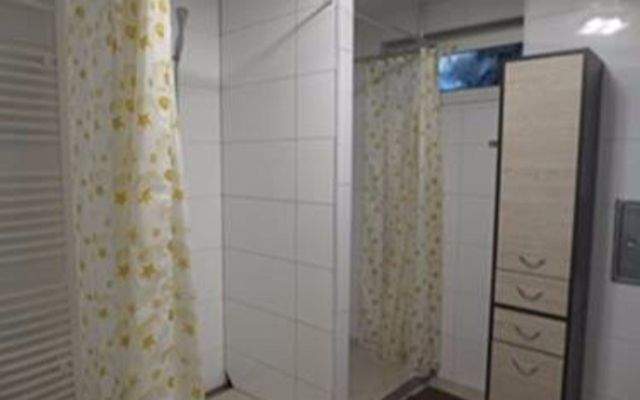 Duschen  Hahnstrasse.jpeg