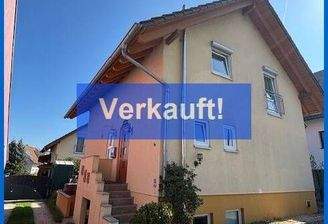 Hausansicht mit Eingang