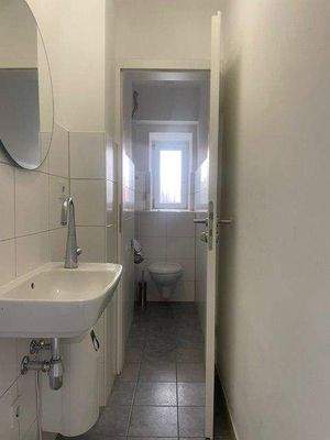 Personal-WC-Matterstockstr.27-Wü.jpg