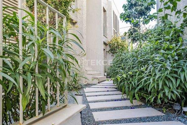 Chic Apartments in a Complex with a Pool in Bodrum