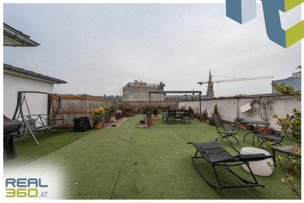 Die gesamte Dachterrassenfläche (ca. 160 m²)