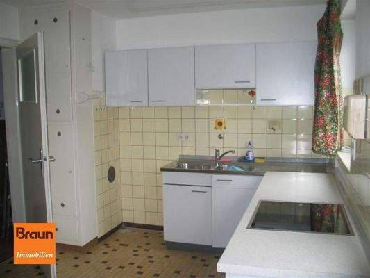 2-3 Fam.-Wohnhaus, VS-S, Küche EG