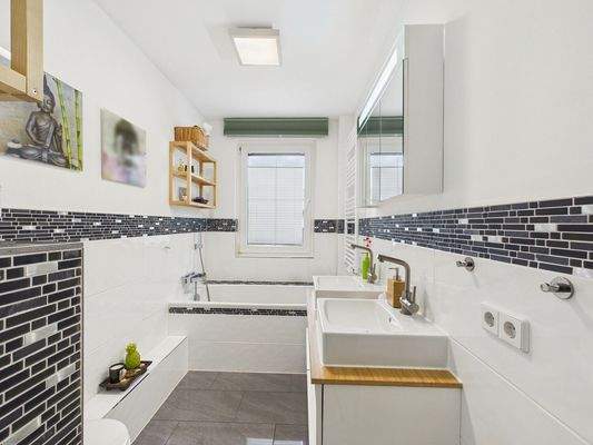 Badezimmer im Erdgeschoss