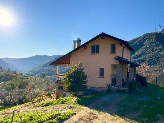 IB951_18 TERRA ITALIA IMMOBILIEN_LIGURIEN_ISOLABON