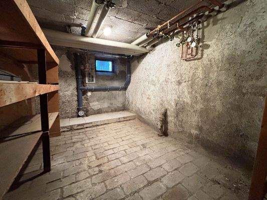 Das private Kellerabteil bietet dank Stromanschluss flexible Nutzungsmöglichkeiten