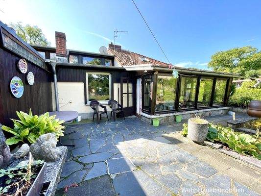 Terrasse mit Wintergarten
