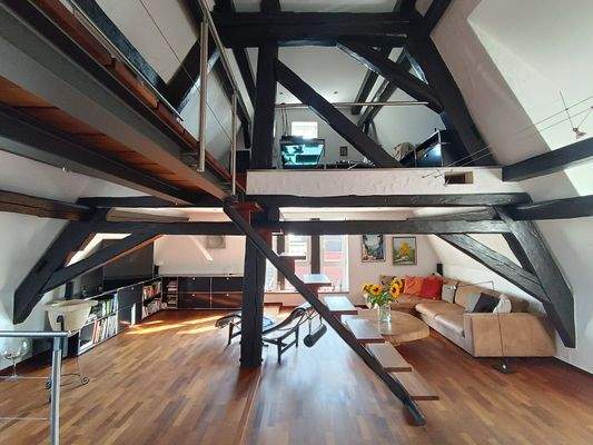 Raumnutzung im Dachgeschoss (Studio)