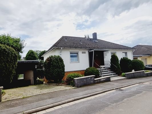 Haus mit Carport