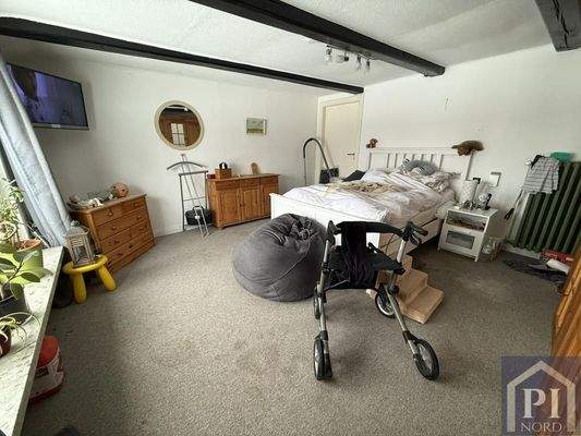 Großes Schlafzimmer