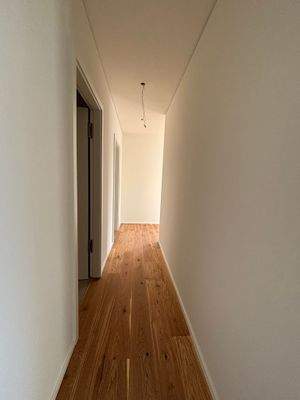Flur (2).JPEG