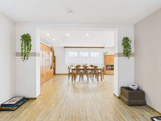 CAM04379G0-PR0076-STILL021